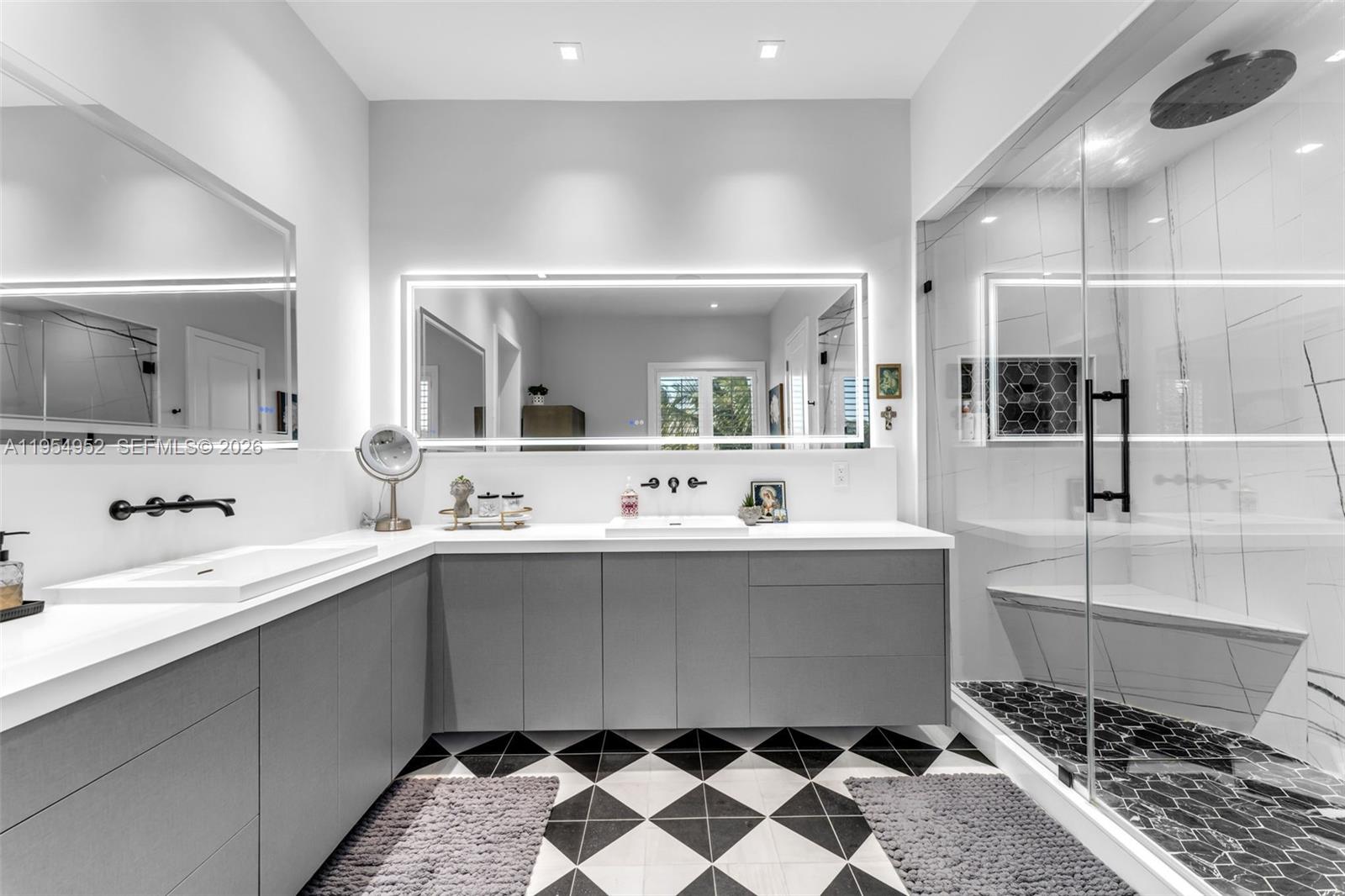 4819 University Dr Coral Gables, FL 33146