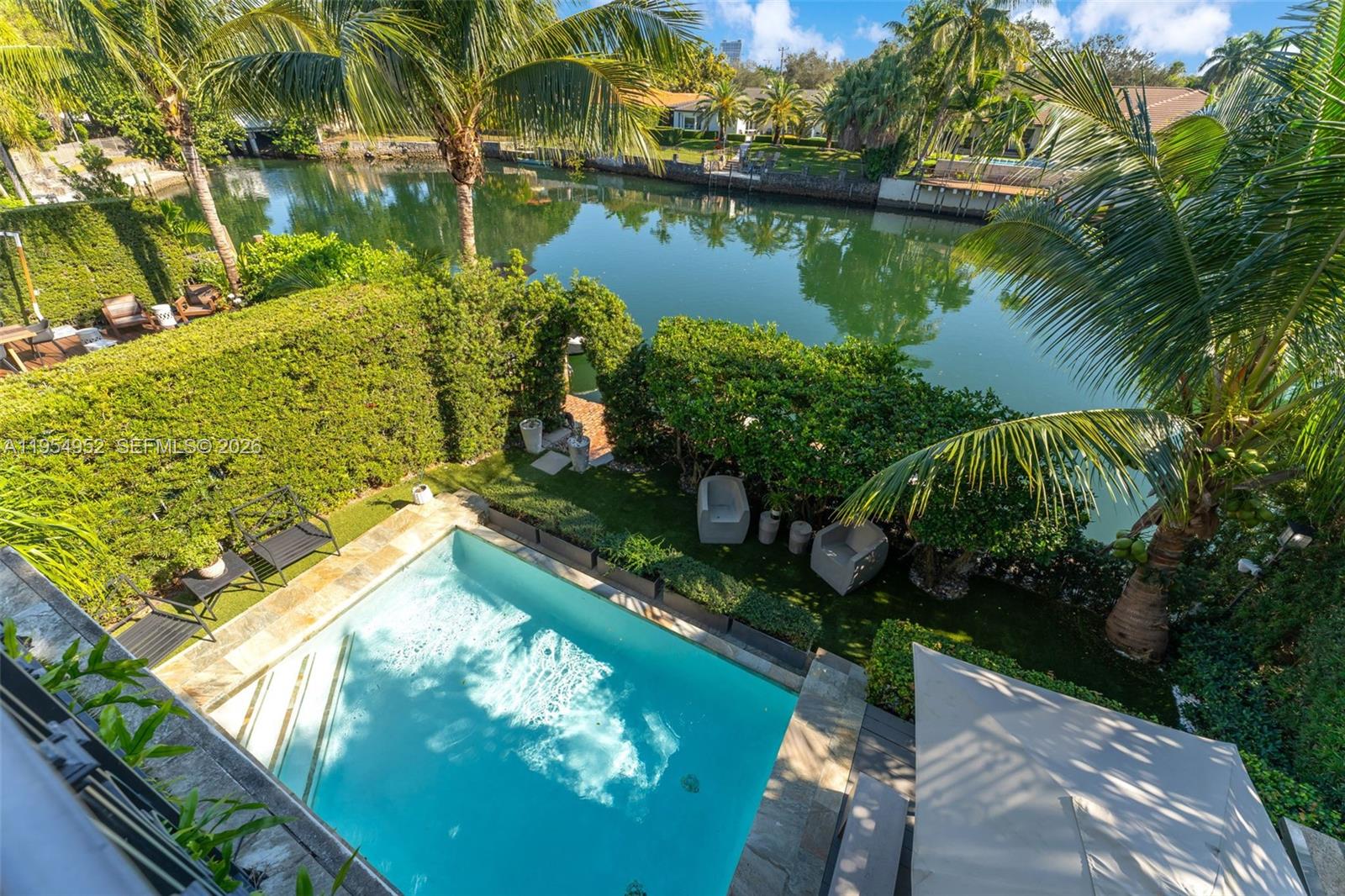 4819 University Dr Coral Gables, FL 33146