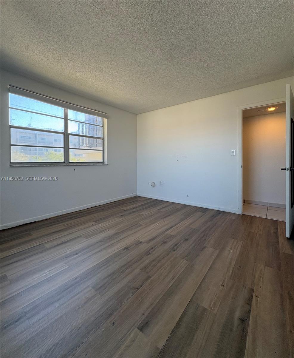 8950 NE 8th Ave #312 Miami, FL 33138