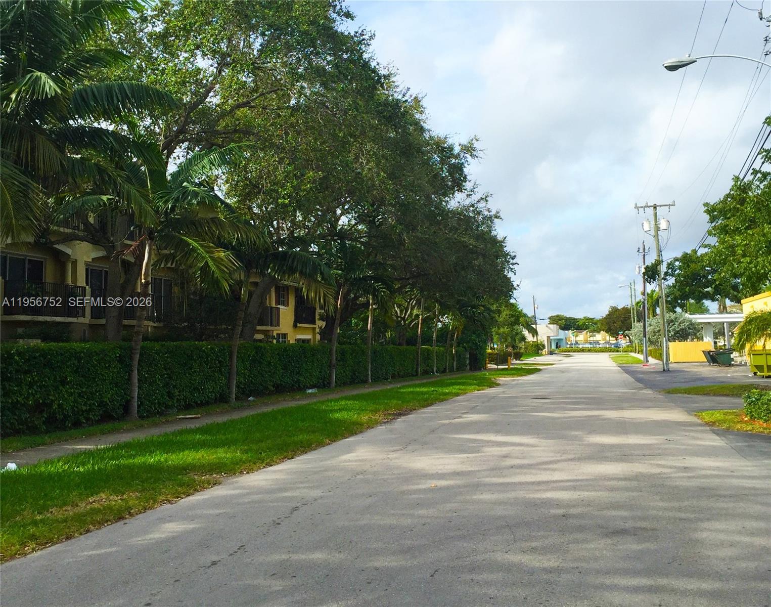 8950 NE 8th Ave #312 Miami, FL 33138