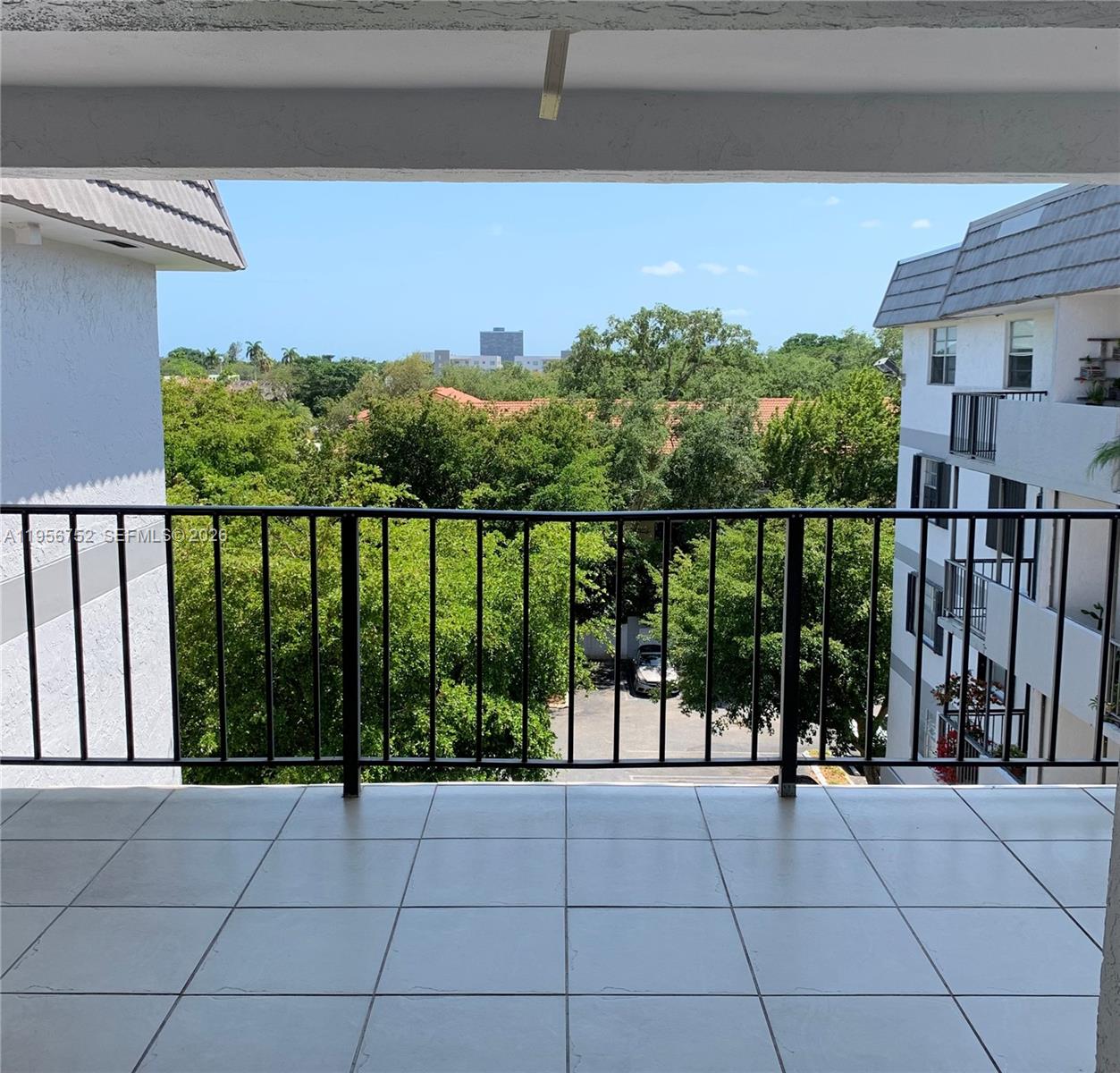 8950 NE 8th Ave #312 Miami, FL 33138