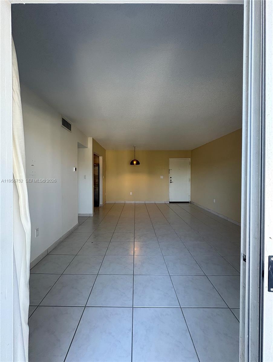 8950 NE 8th Ave #312 Miami, FL 33138