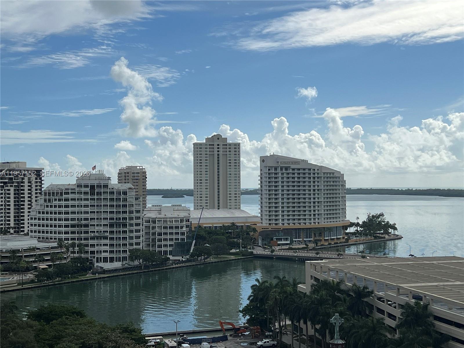 500 Brickell Ave #1602