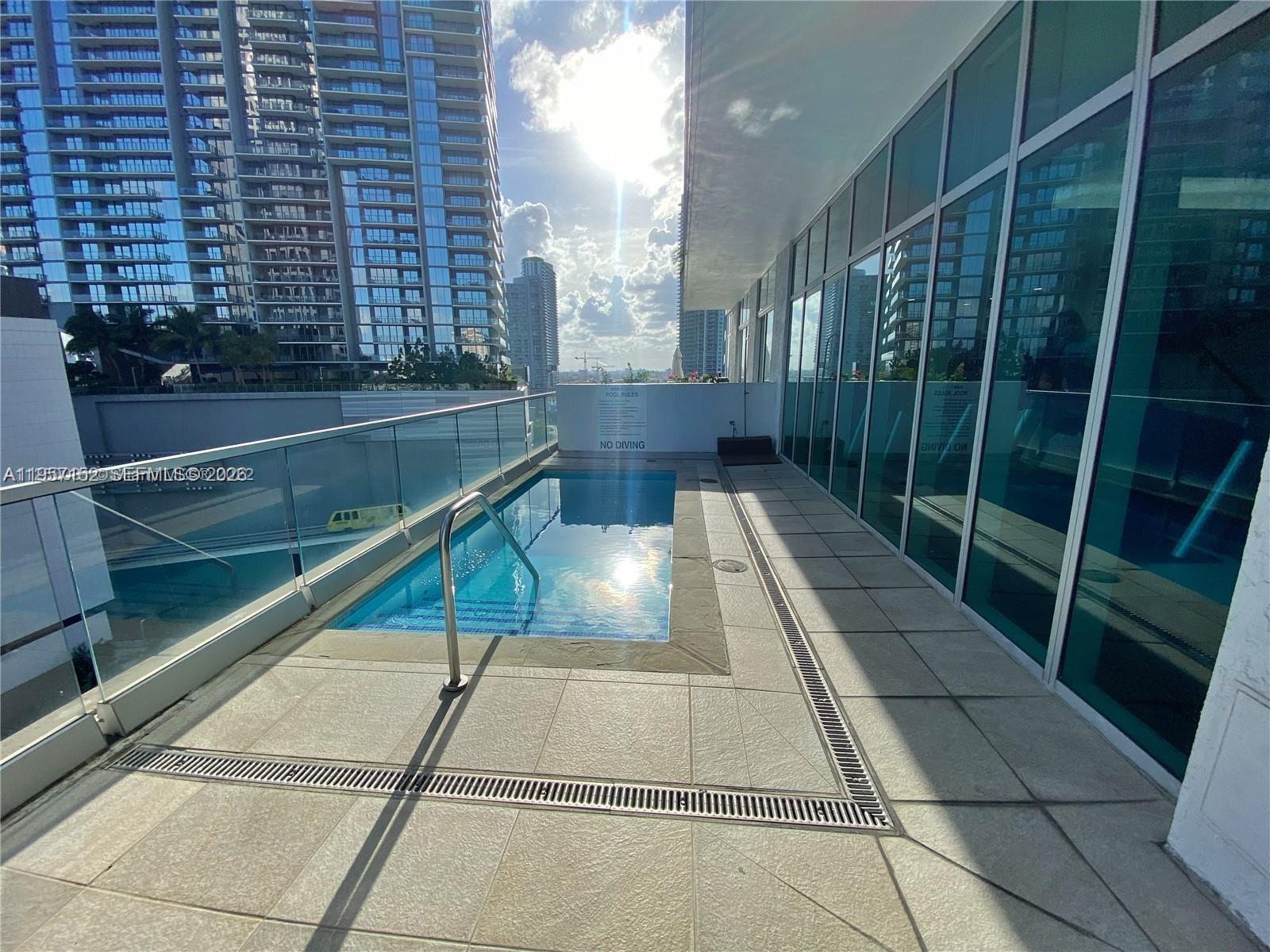 image 500 Brickell East23