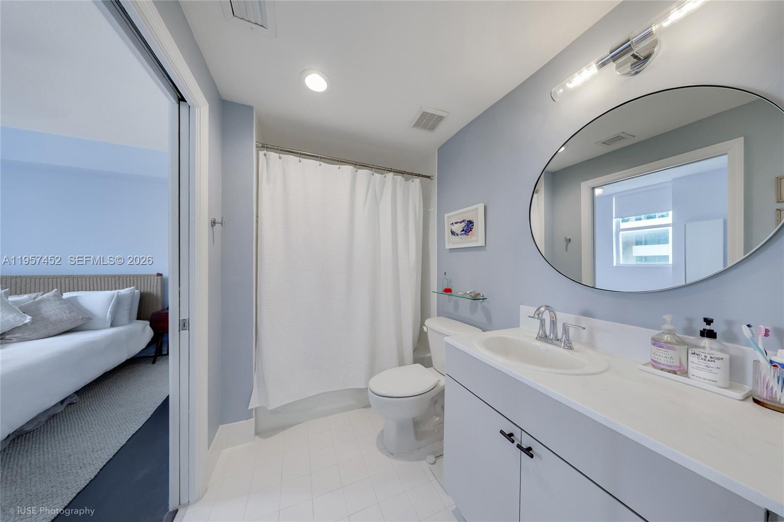 115 SW 11th St #505 Miami, FL 33130