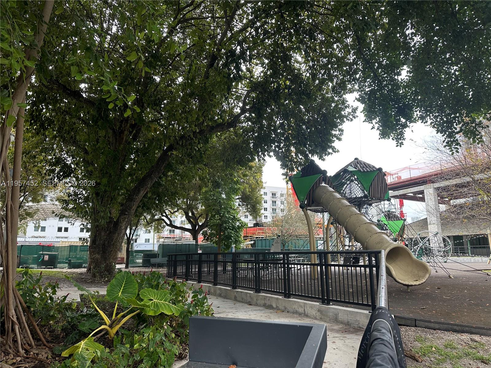 115 SW 11th St #505 Miami, FL 33130