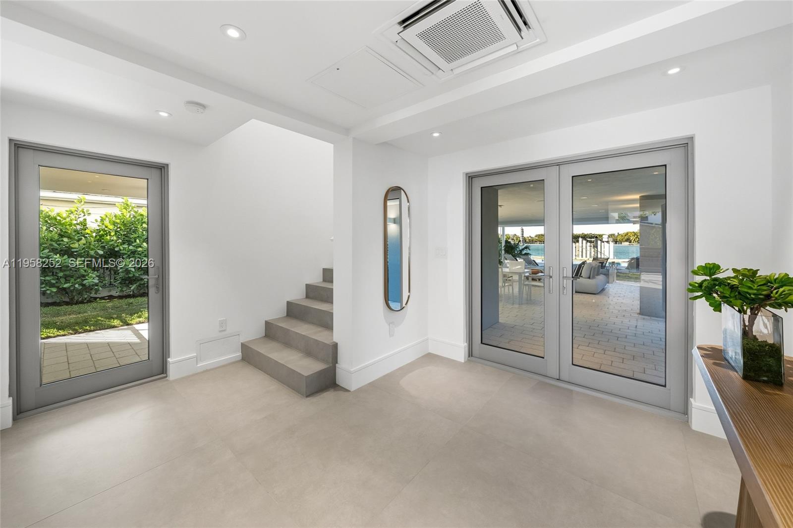 1161 Stillwater Dr Miami Beach, FL 33141