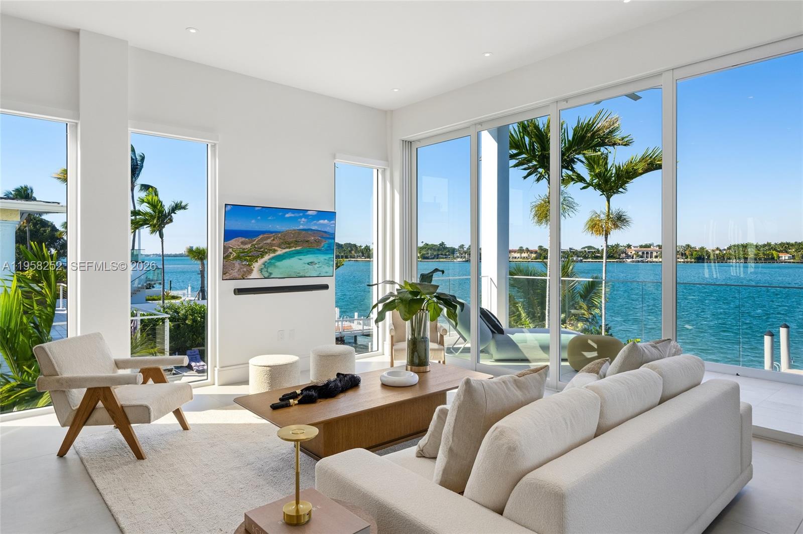 1161 Stillwater Dr Miami Beach, FL 33141