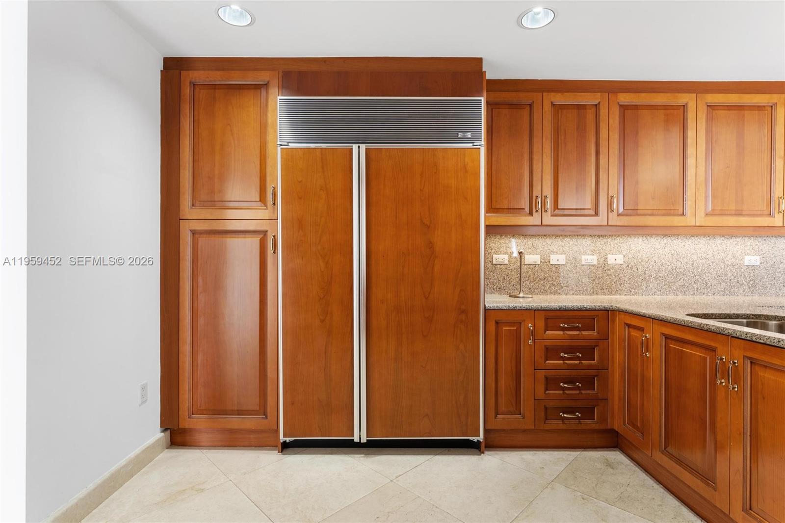 7600 N Fisher Is Dr #7662 Miami Beach, FL 33109