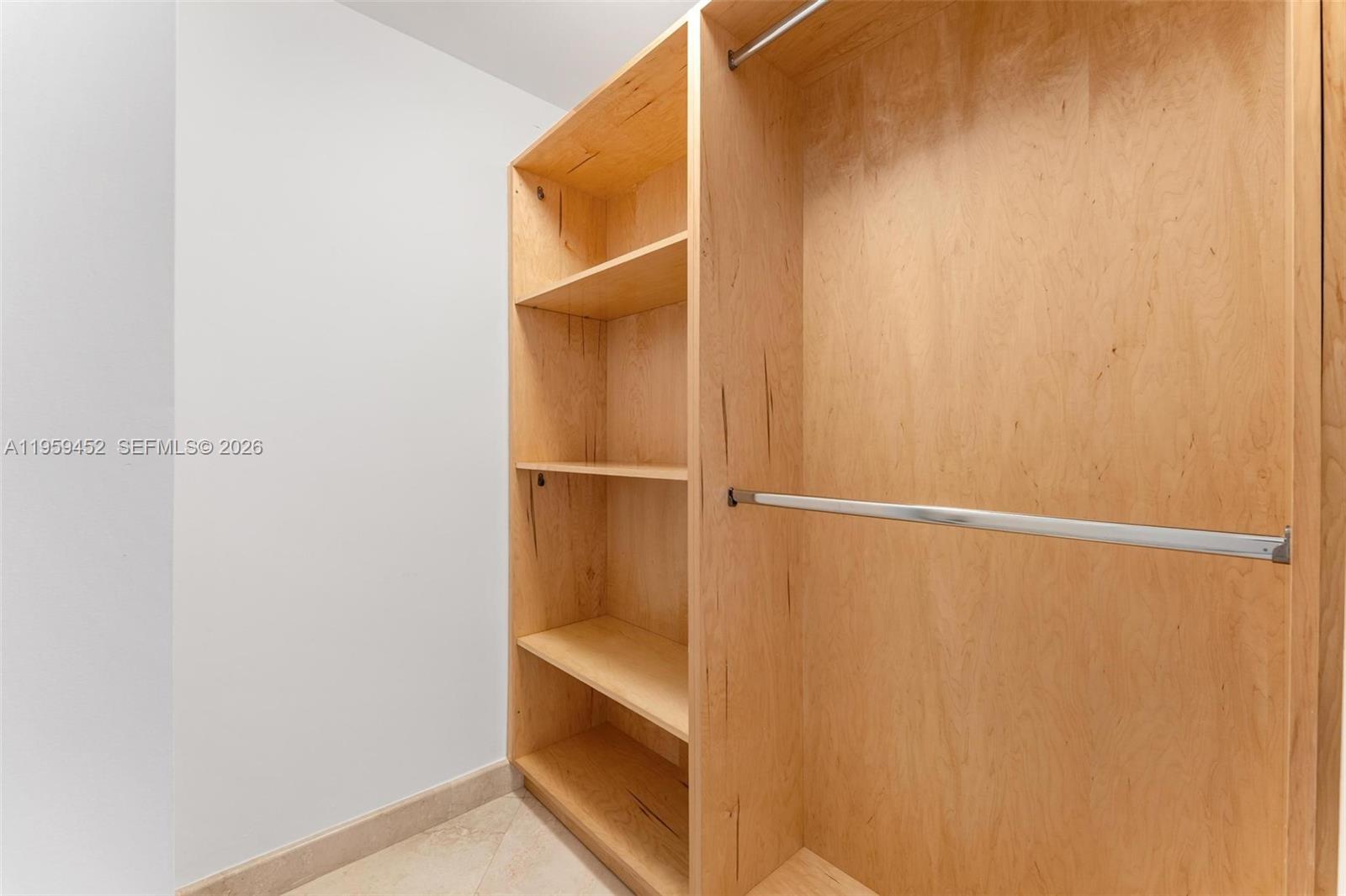 7600 N Fisher Is Dr #7662 Miami Beach, FL 33109