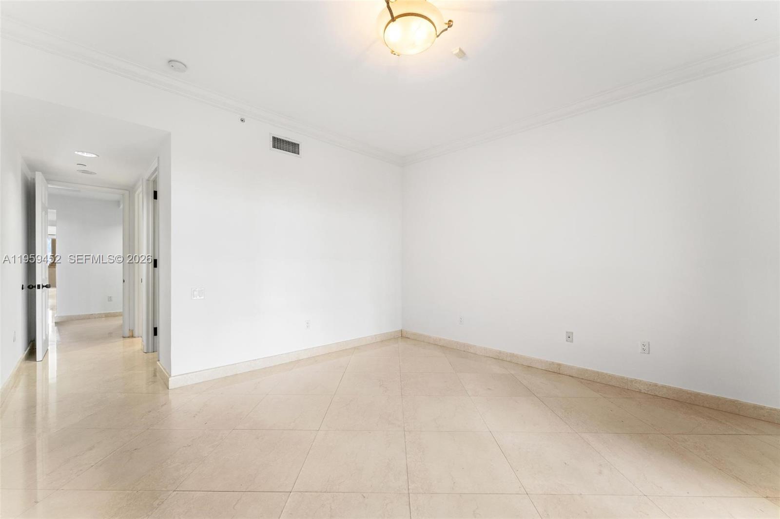 7600 N Fisher Is Dr #7662 Miami Beach, FL 33109