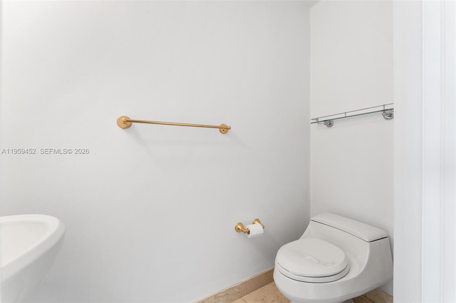 7600 N Fisher Is Dr #7662 Miami Beach, FL 33109