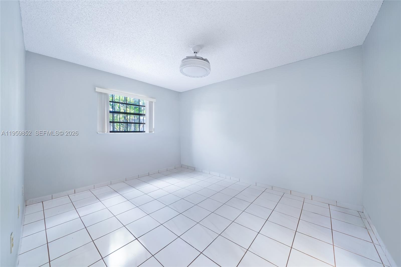 2755 W 74th St Hialeah, FL 33016