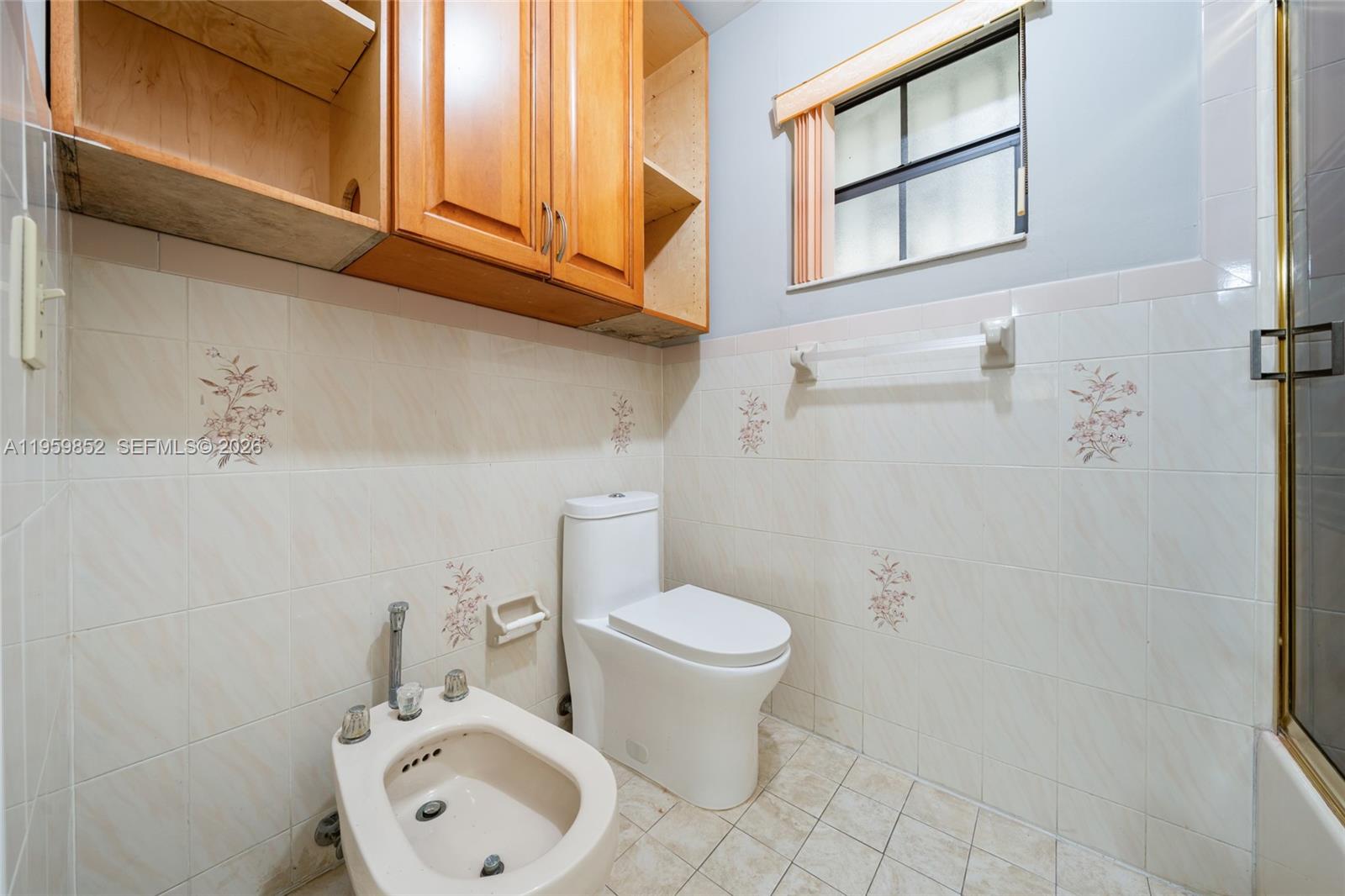 2755 W 74th St Hialeah, FL 33016