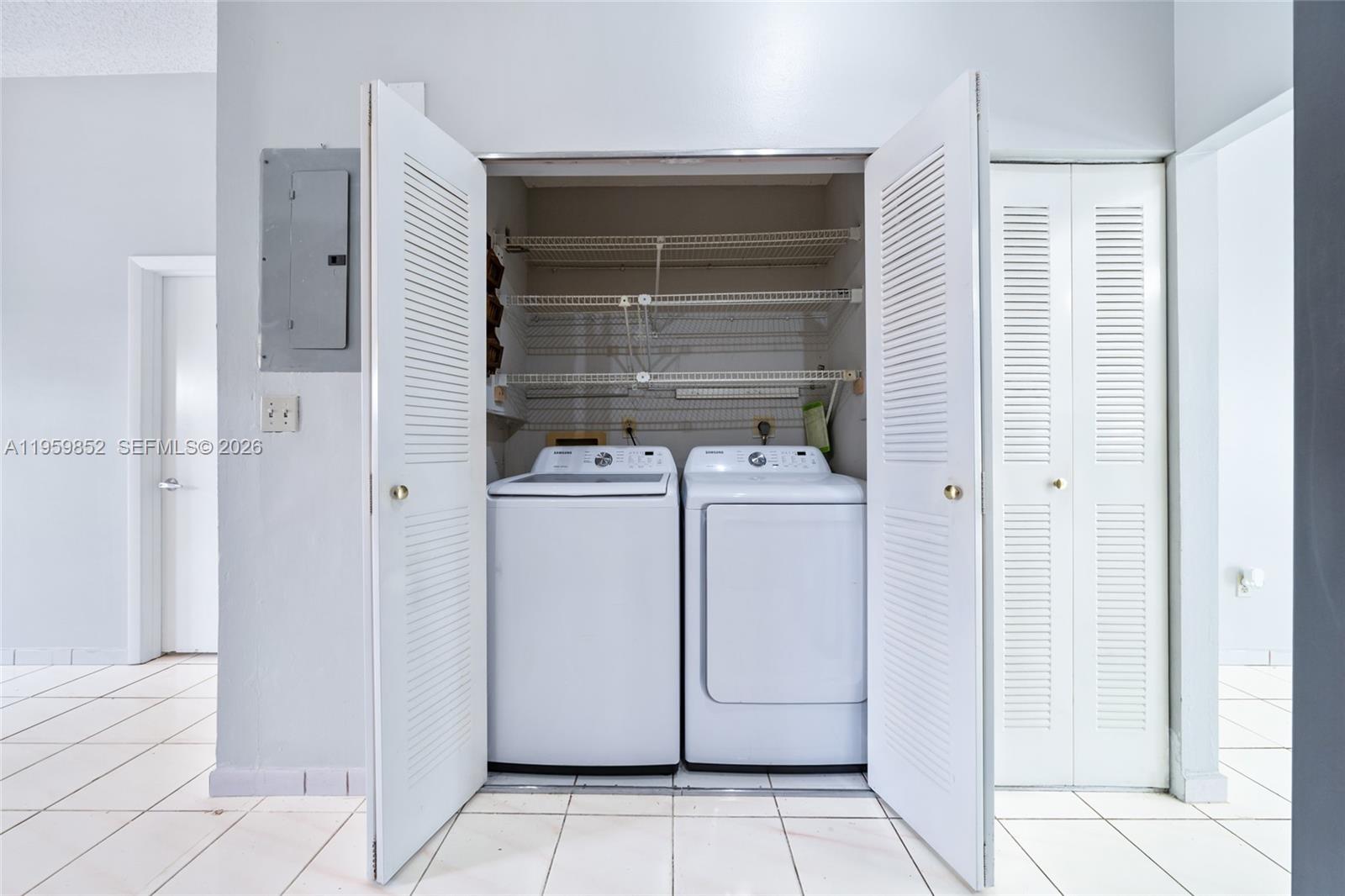 2755 W 74th St Hialeah, FL 33016