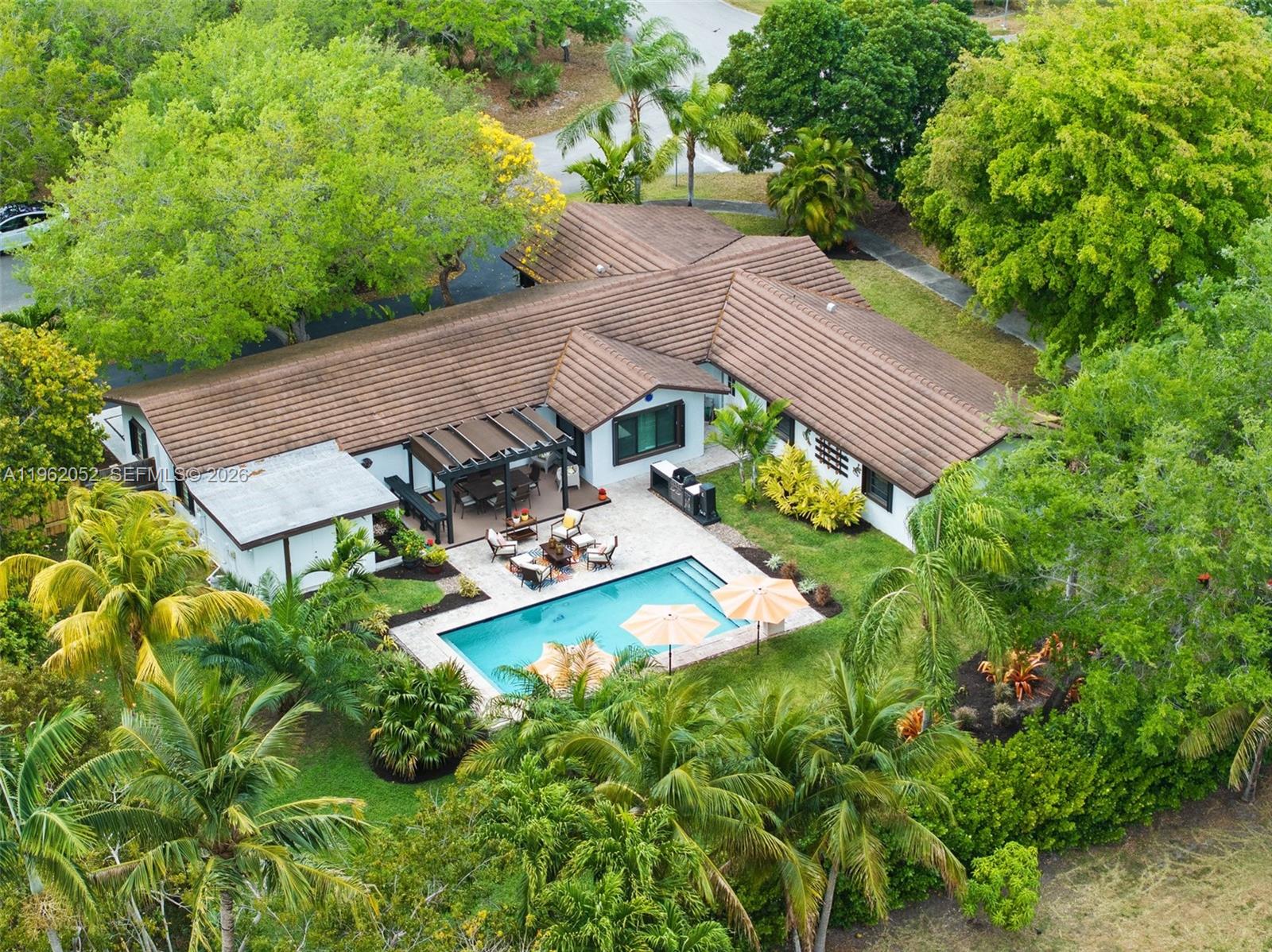 17605 SW 86th Ave Palmetto Bay, FL 33157