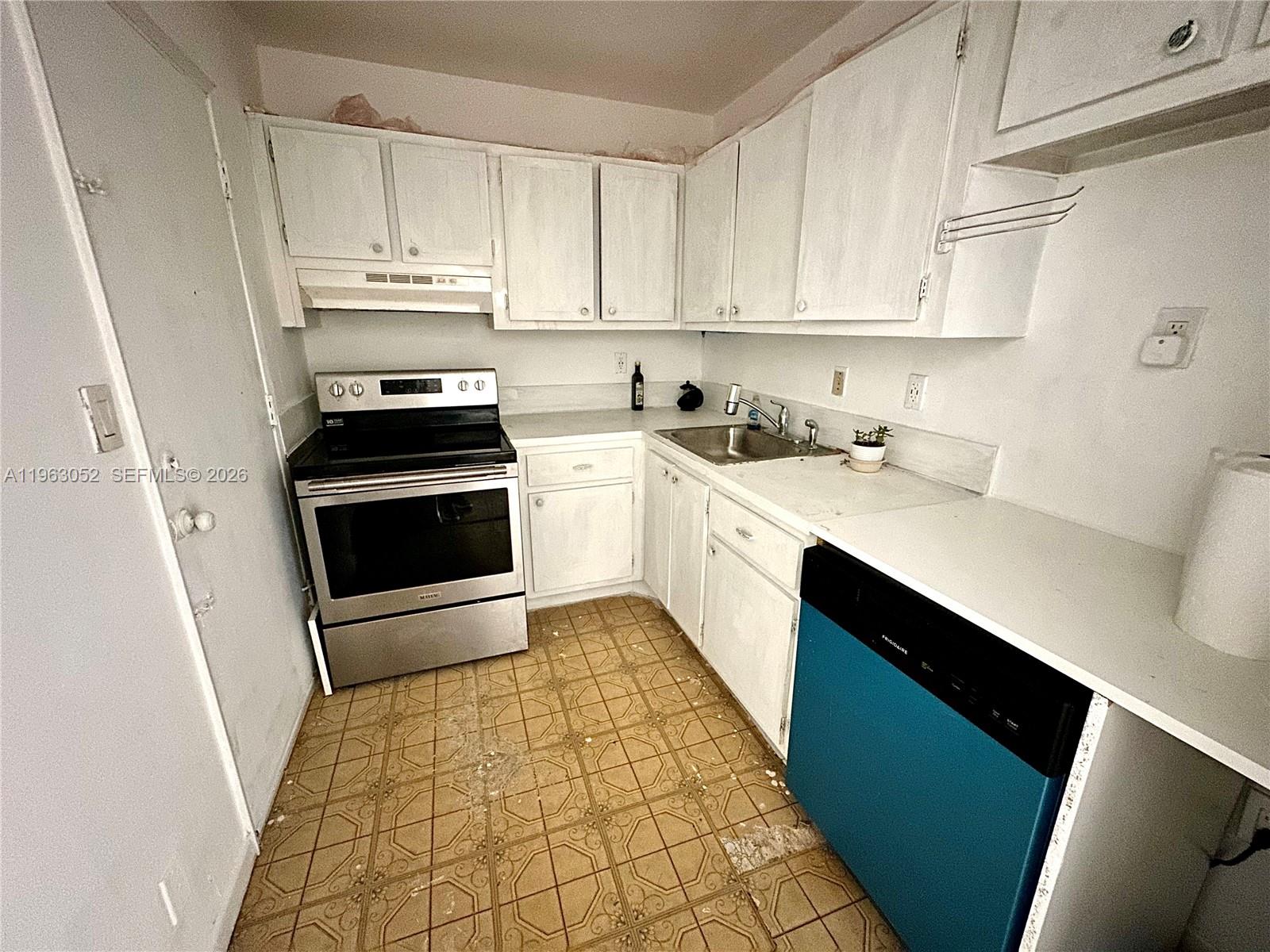 4043 NW 16th St #204 Lauderhill, FL 33313