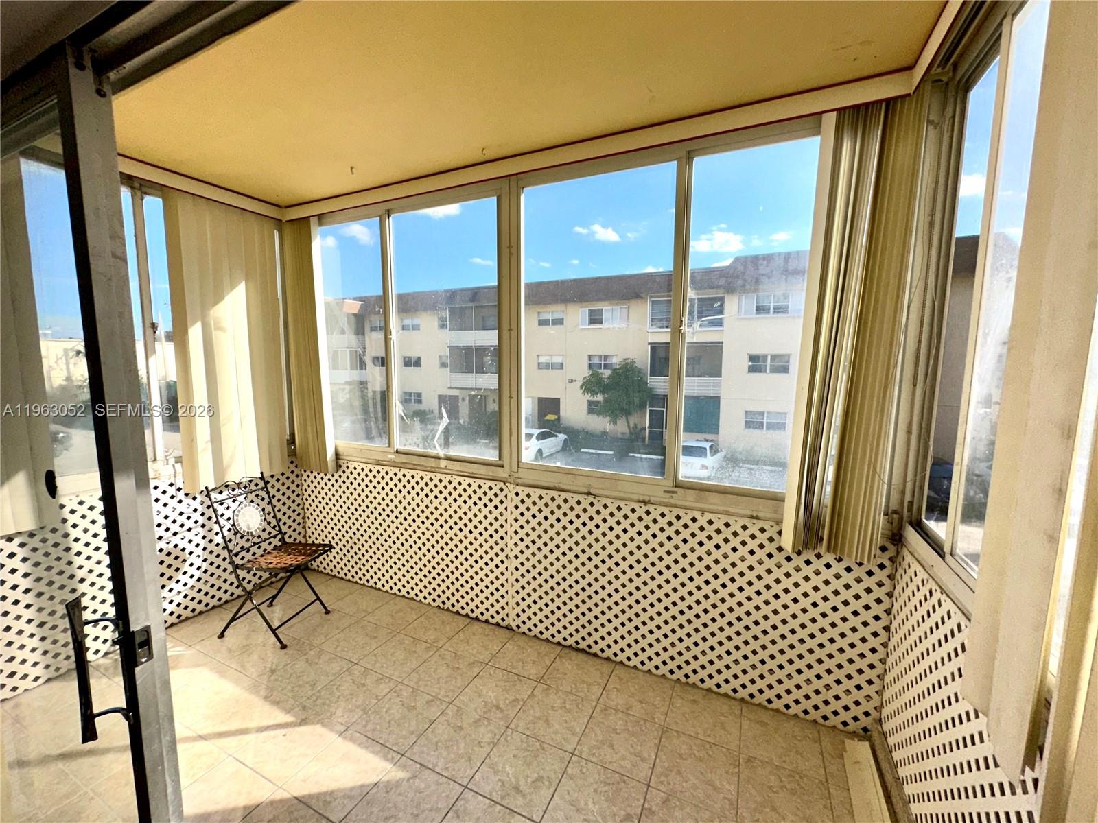 4043 NW 16th St #204 Lauderhill, FL 33313