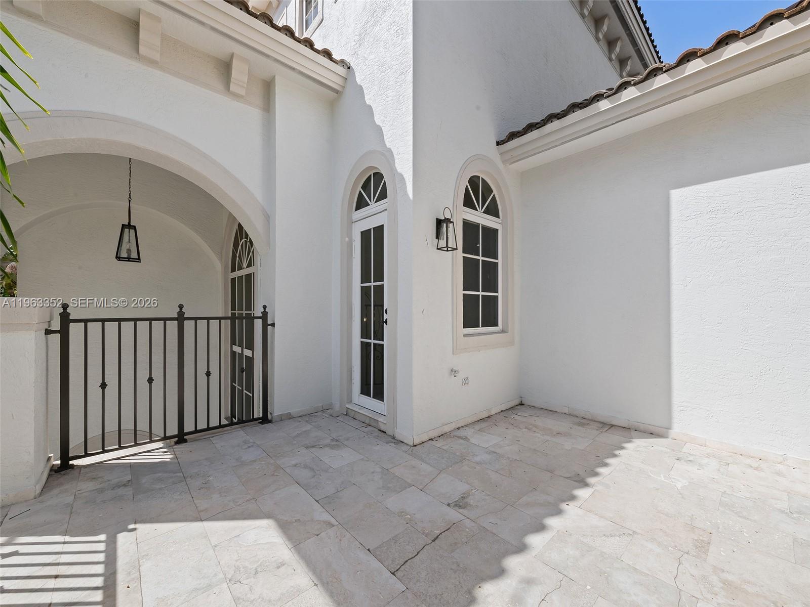 827 SE 2nd Ct Fort Lauderdale, FL 33301