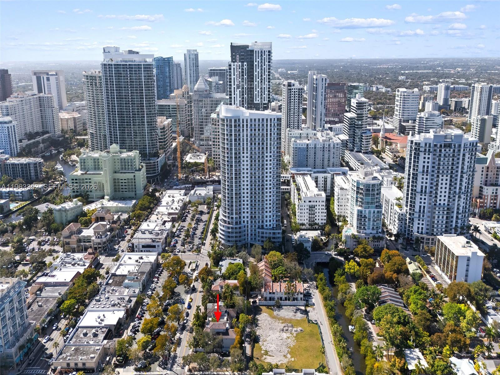 827 SE 2nd Ct Fort Lauderdale, FL 33301