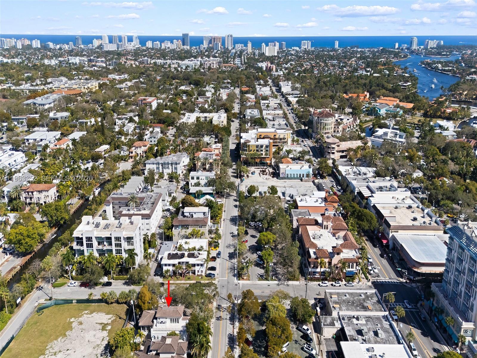 827 SE 2nd Ct Fort Lauderdale, FL 33301