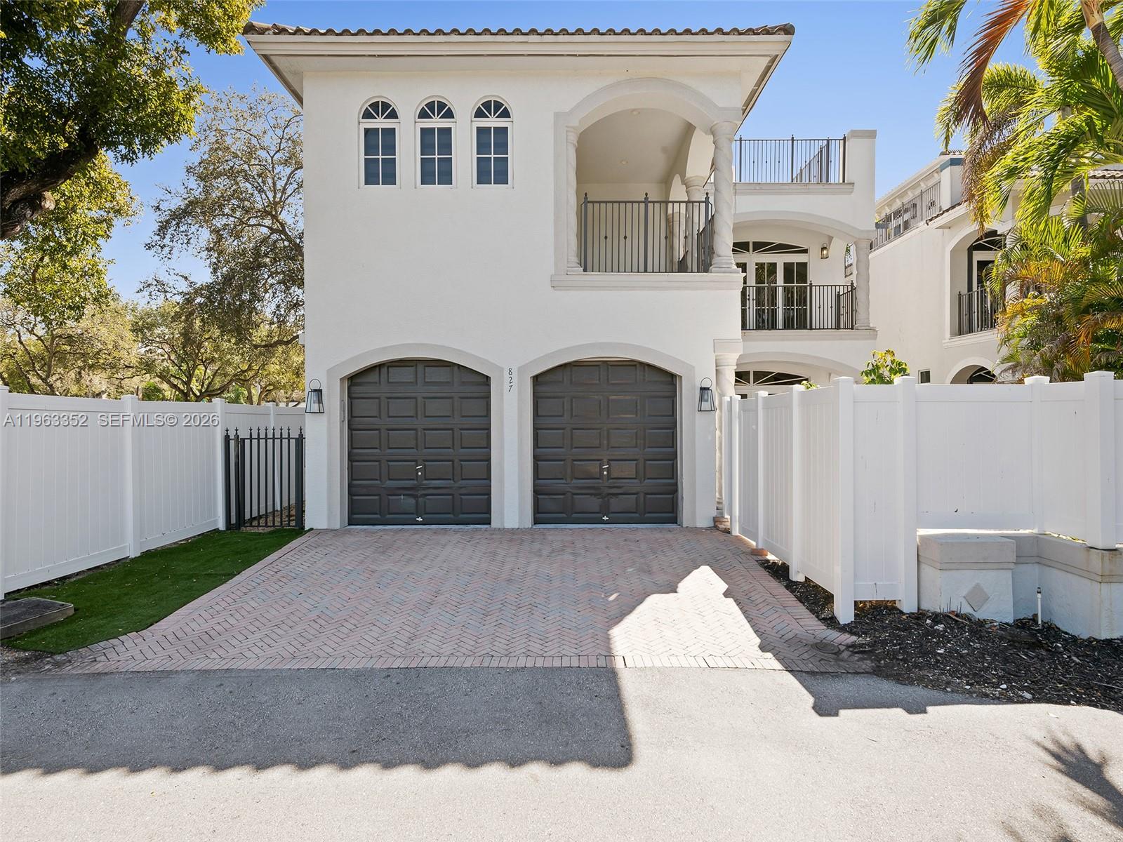 827 SE 2nd Ct Fort Lauderdale, FL 33301