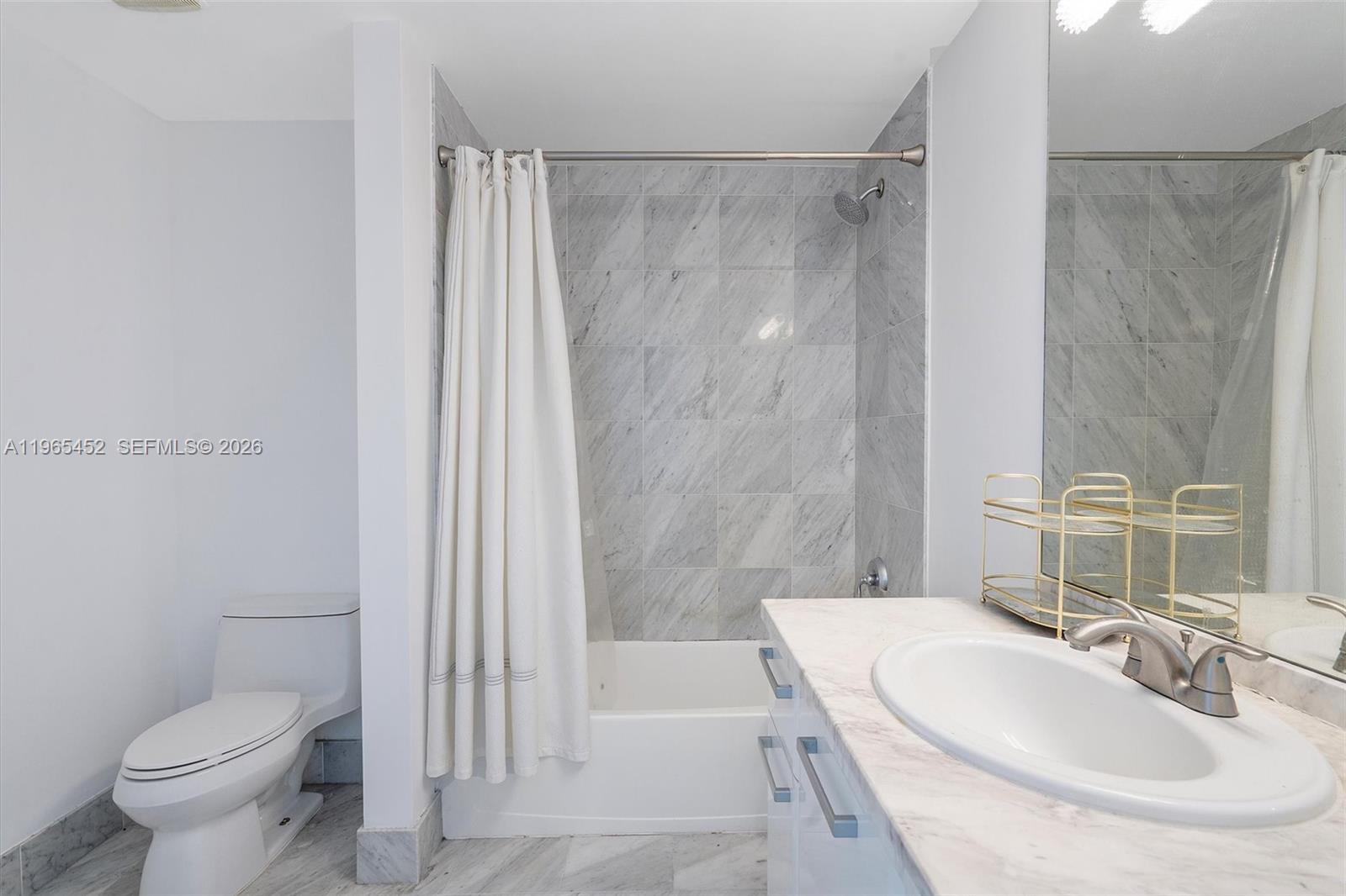 image Vizcayne South9