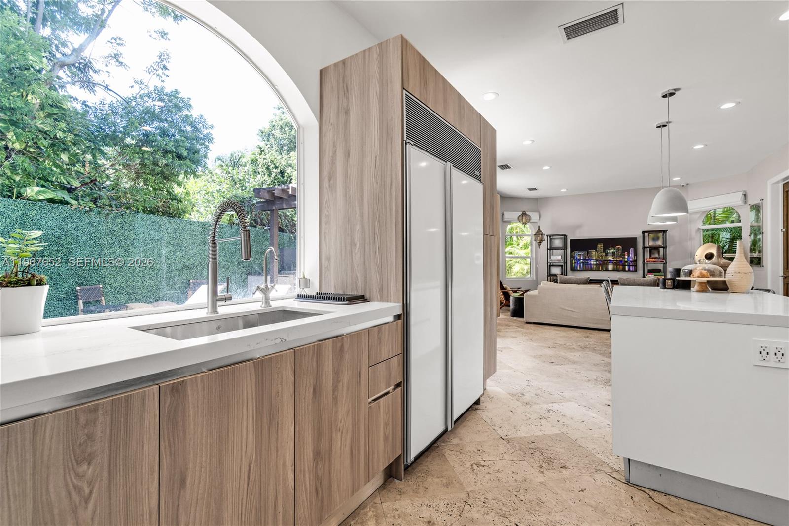 2752 Brickell Ct Miami, FL 33129