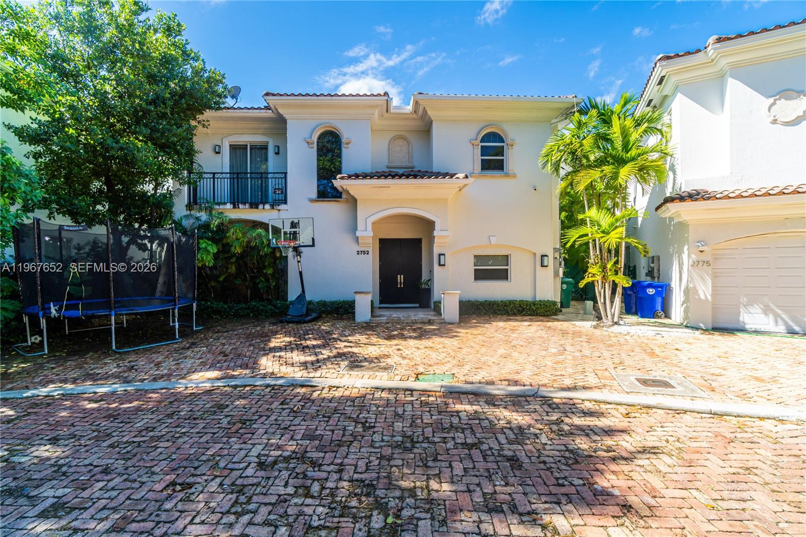 2752 Brickell Ct Miami, FL 33129