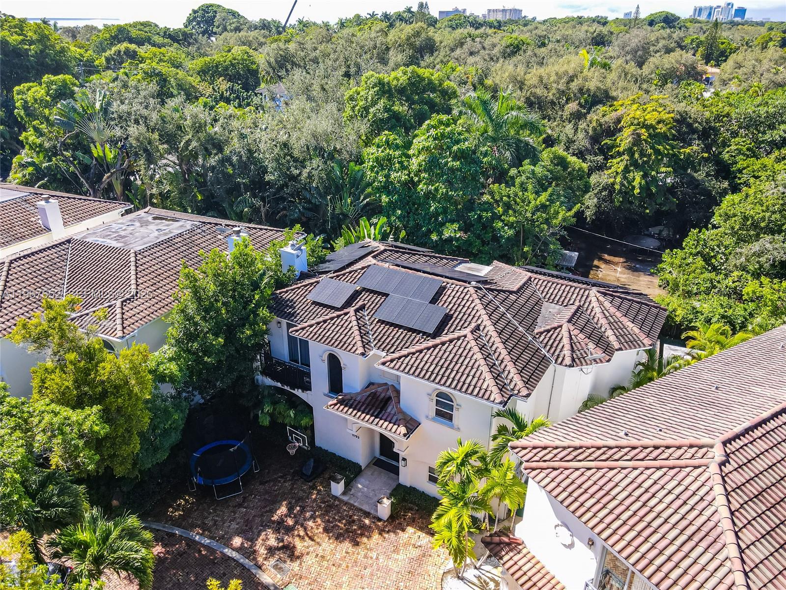 2752 Brickell Ct Miami, FL 33129