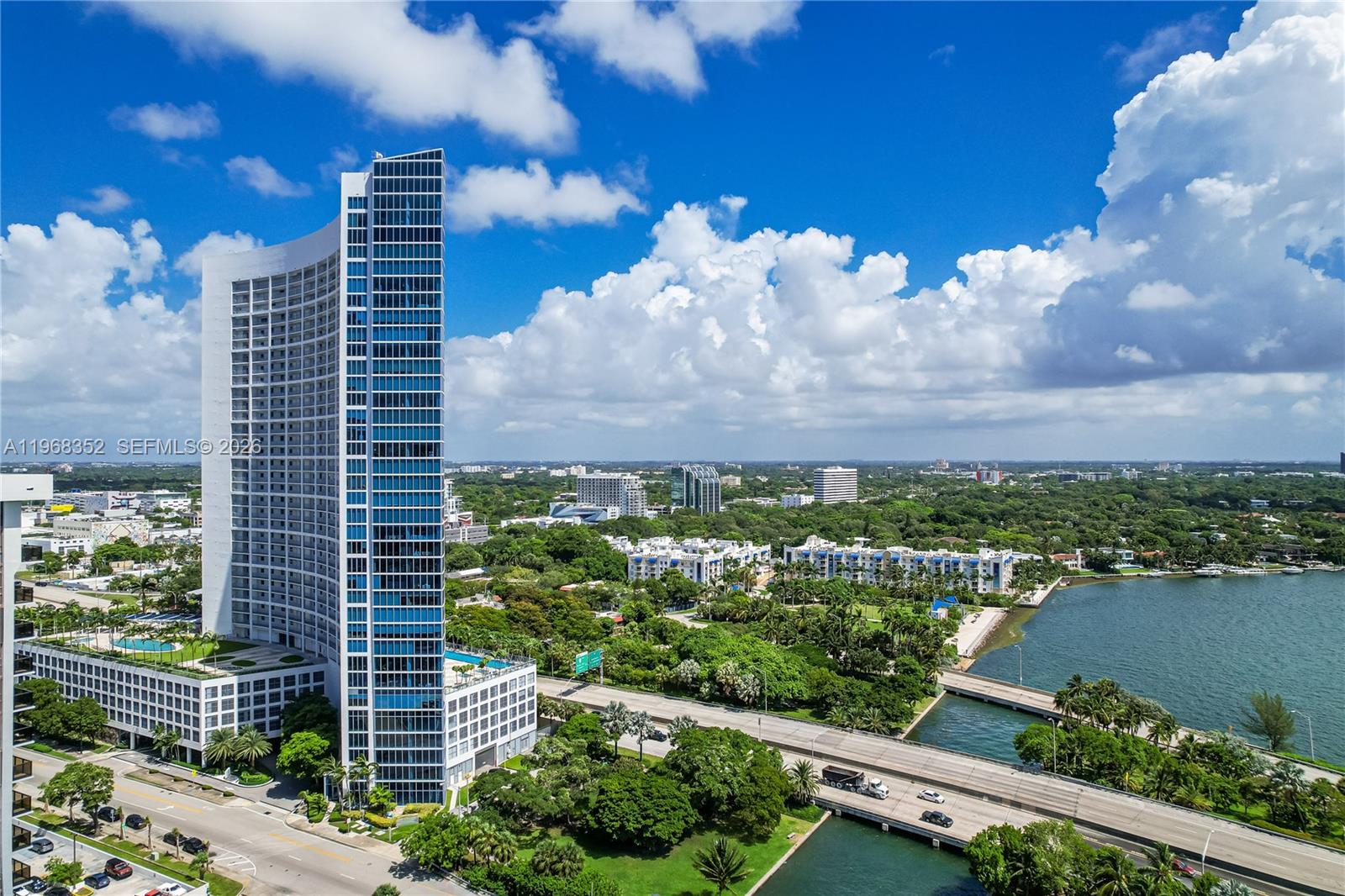 image Blue on the Bay23