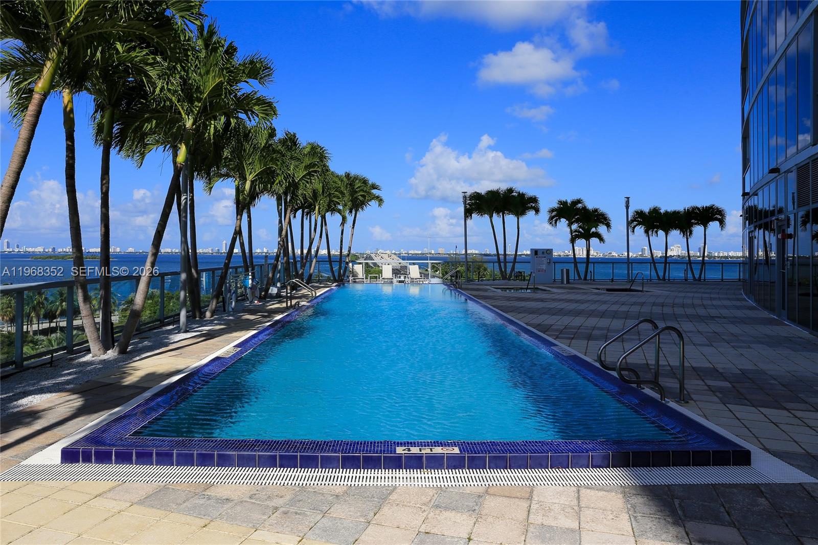 image Blue on the Bay29