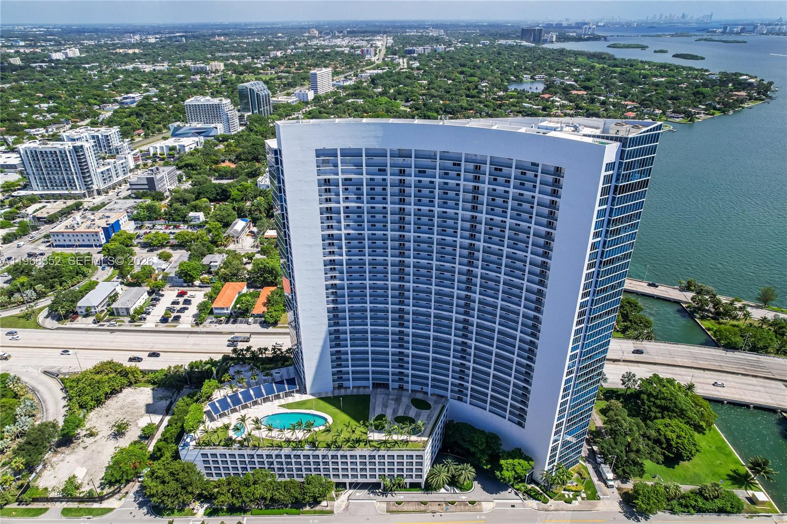 image Blue on the Bay31