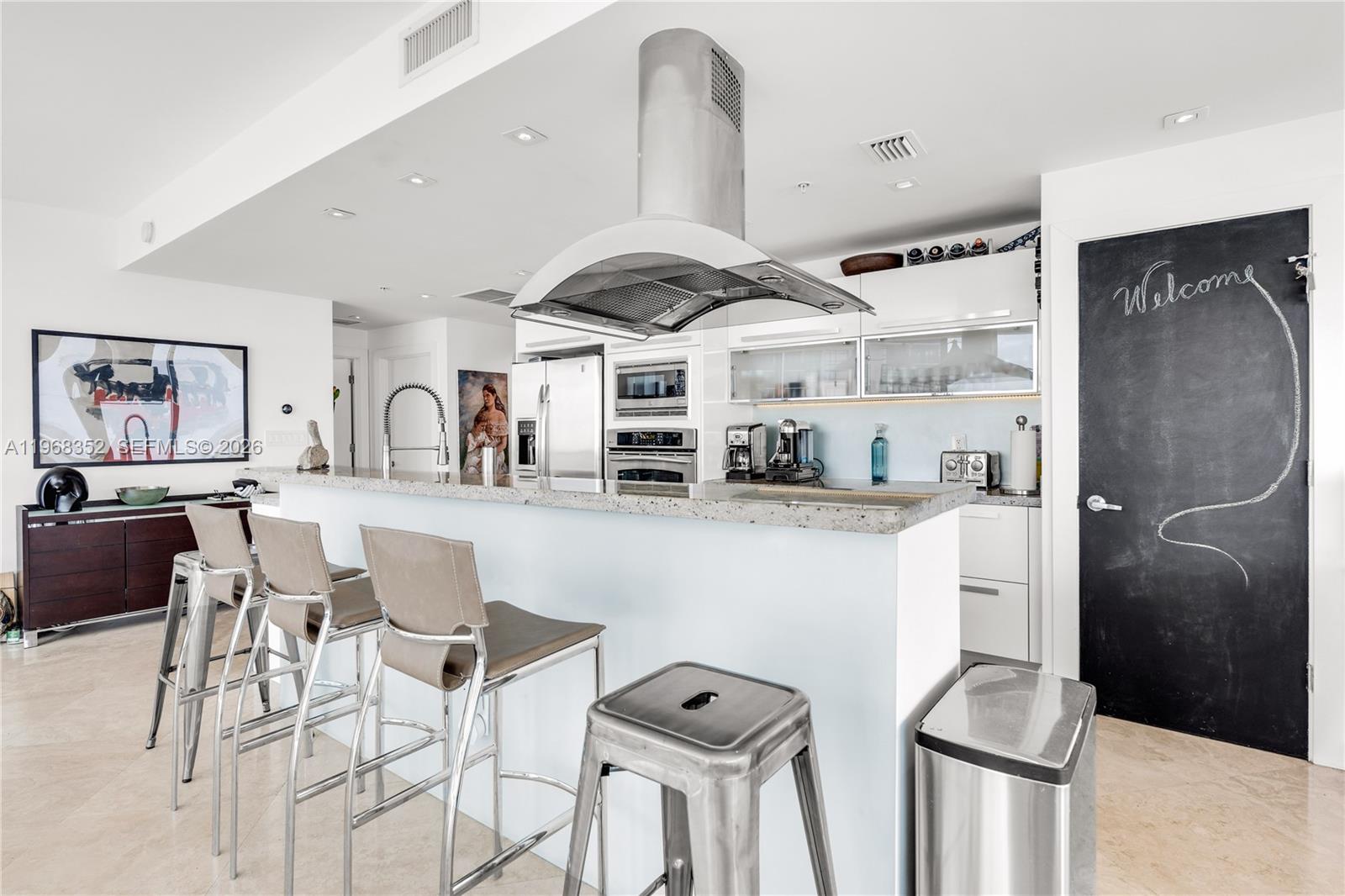 image Blue on the Bay5