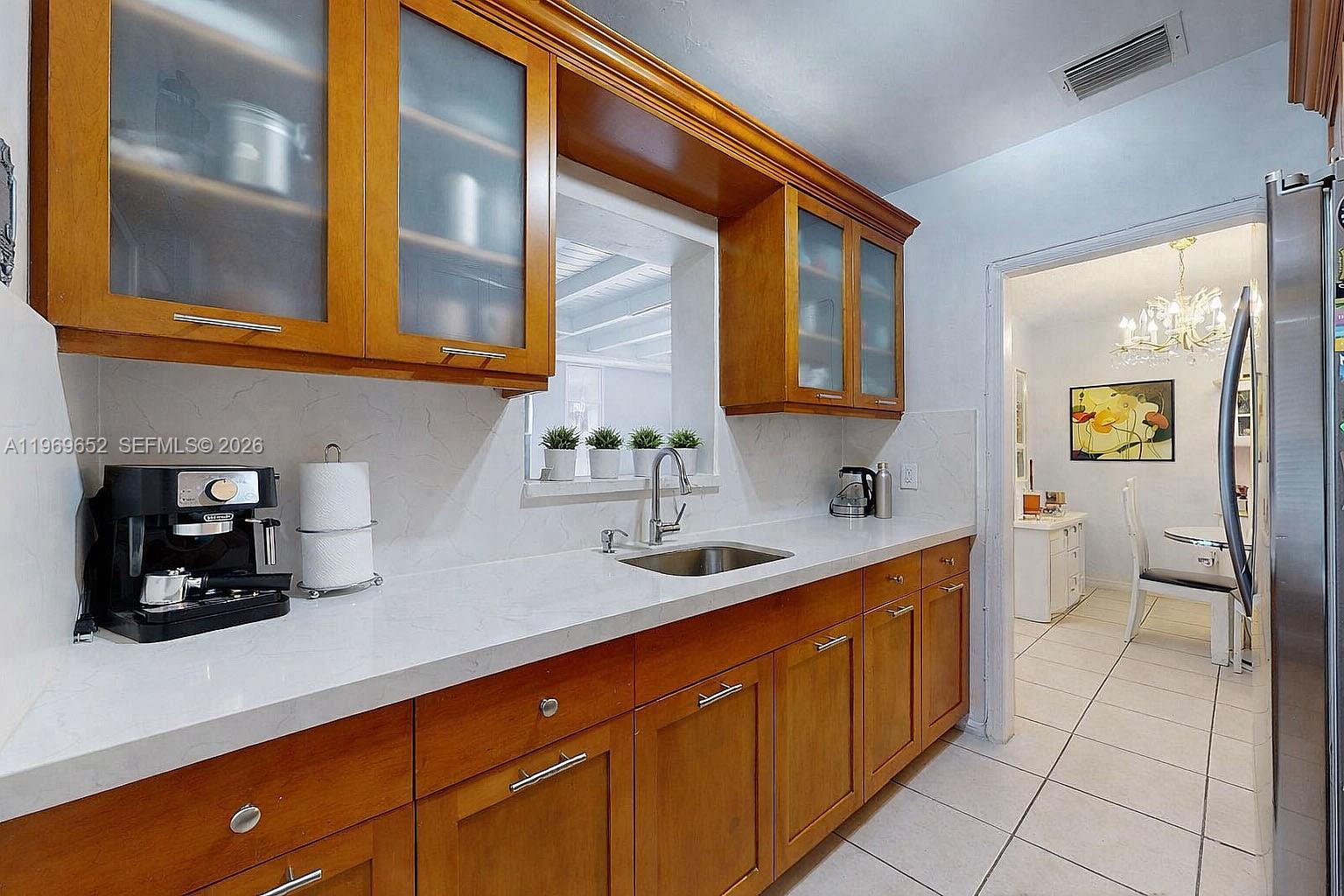 1611 SW 21st St Miami, FL 33145