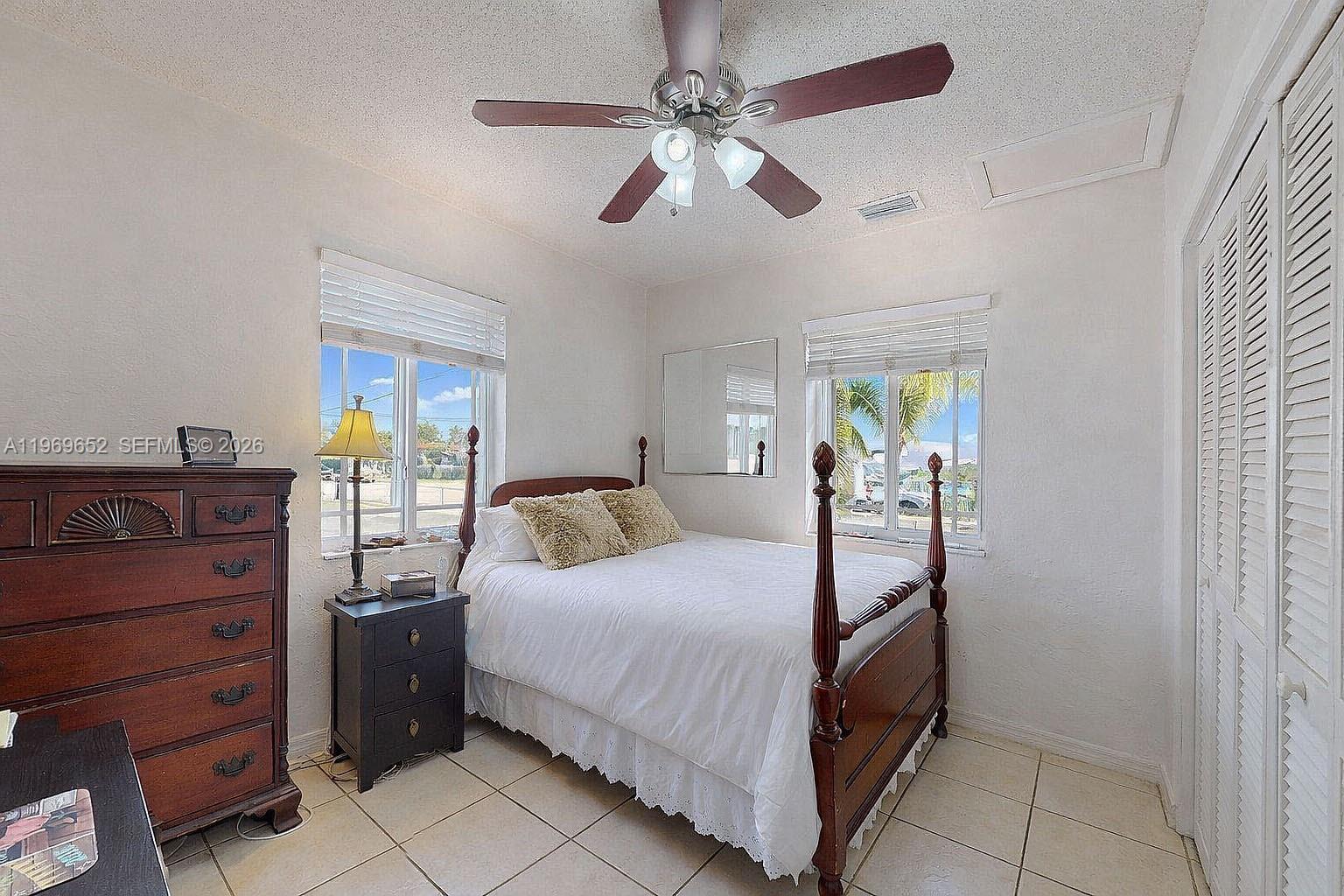 1611 SW 21st St Miami, FL 33145