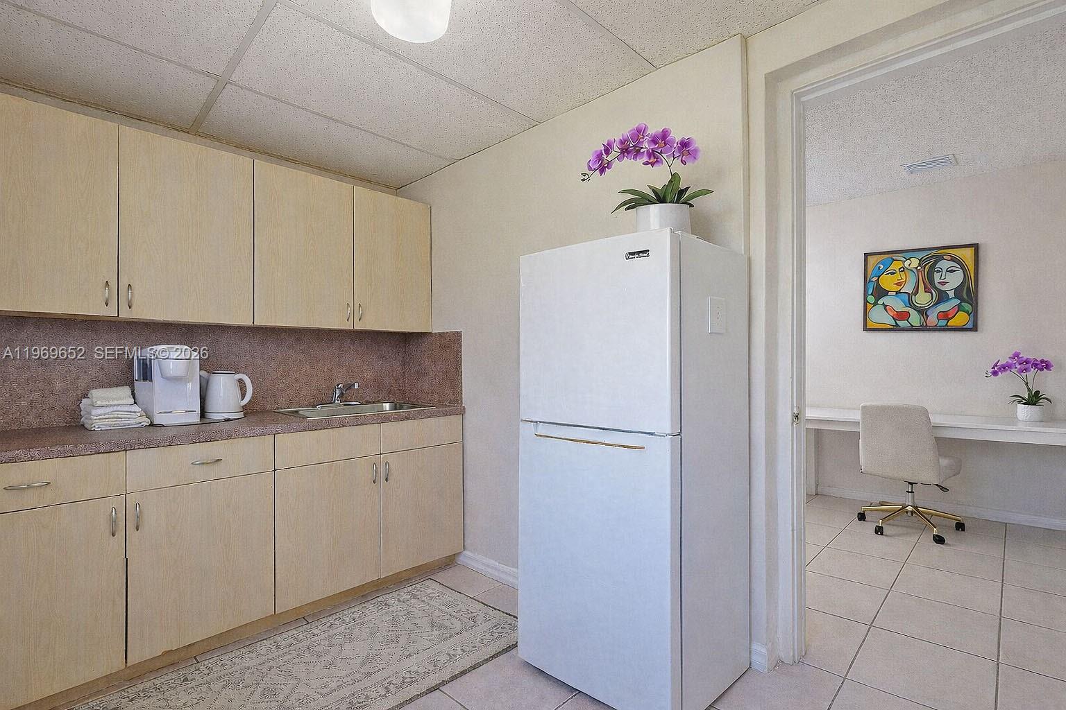 1611 SW 21st St Miami, FL 33145