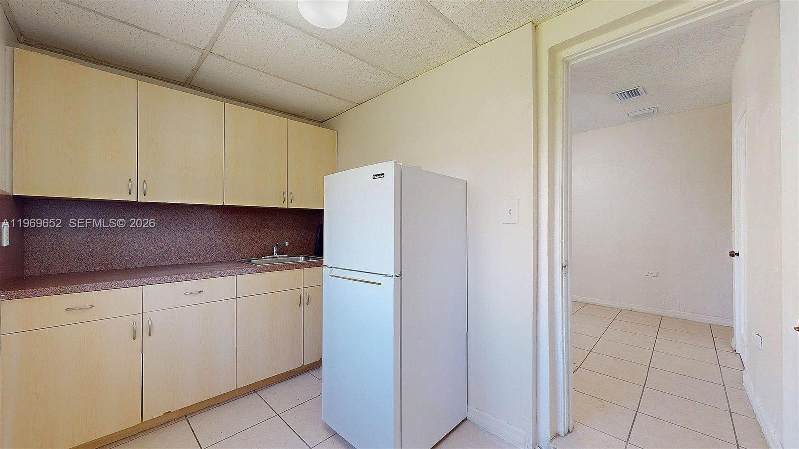 1611 SW 21st St Miami, FL 33145