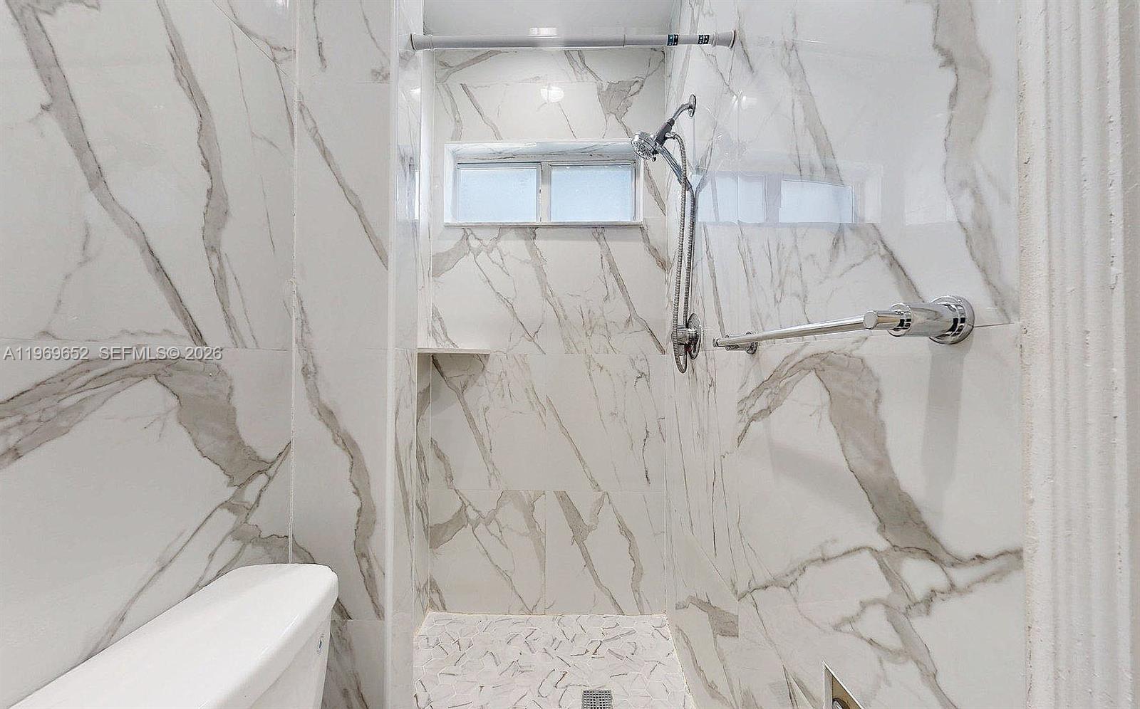 1611 SW 21st St Miami, FL 33145