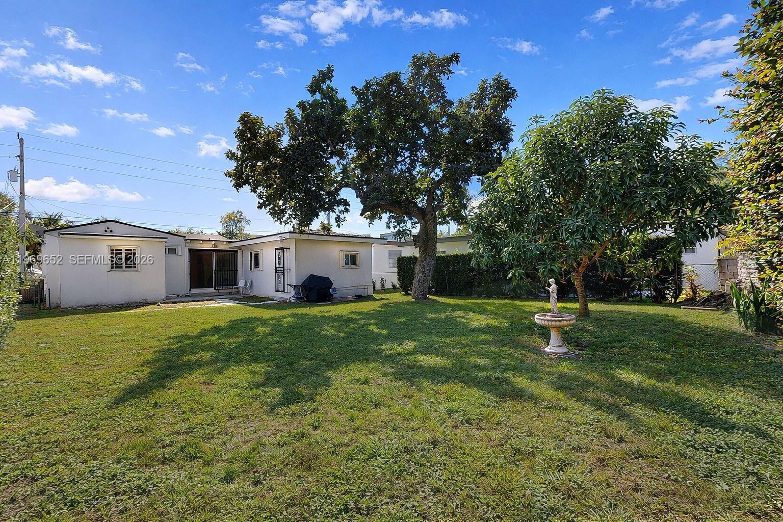 1611 SW 21st St Miami, FL 33145