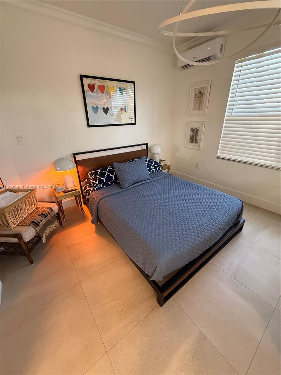 5648 SW 5th Ter Miami, FL 33134