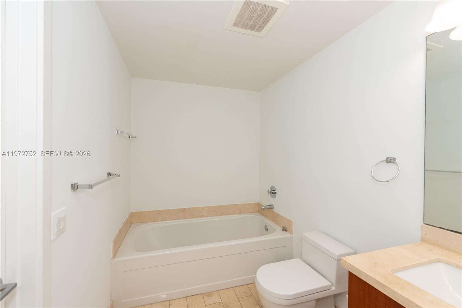 79 SW 12th St #1105-S Miami, FL 33130