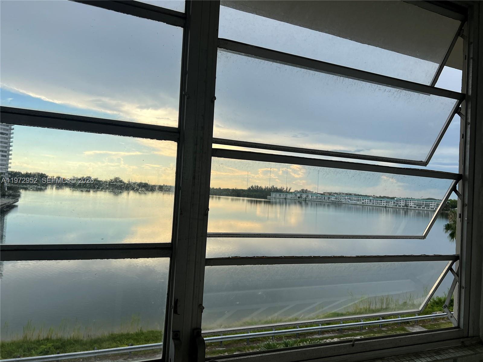 18601 NE 14th Ave #411 Miami, FL 33179