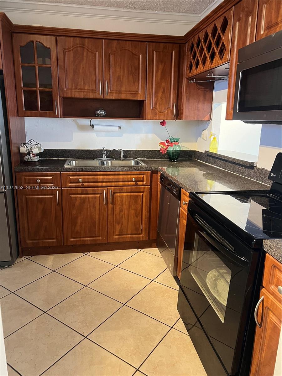 18601 NE 14th Ave #411 Miami, FL 33179