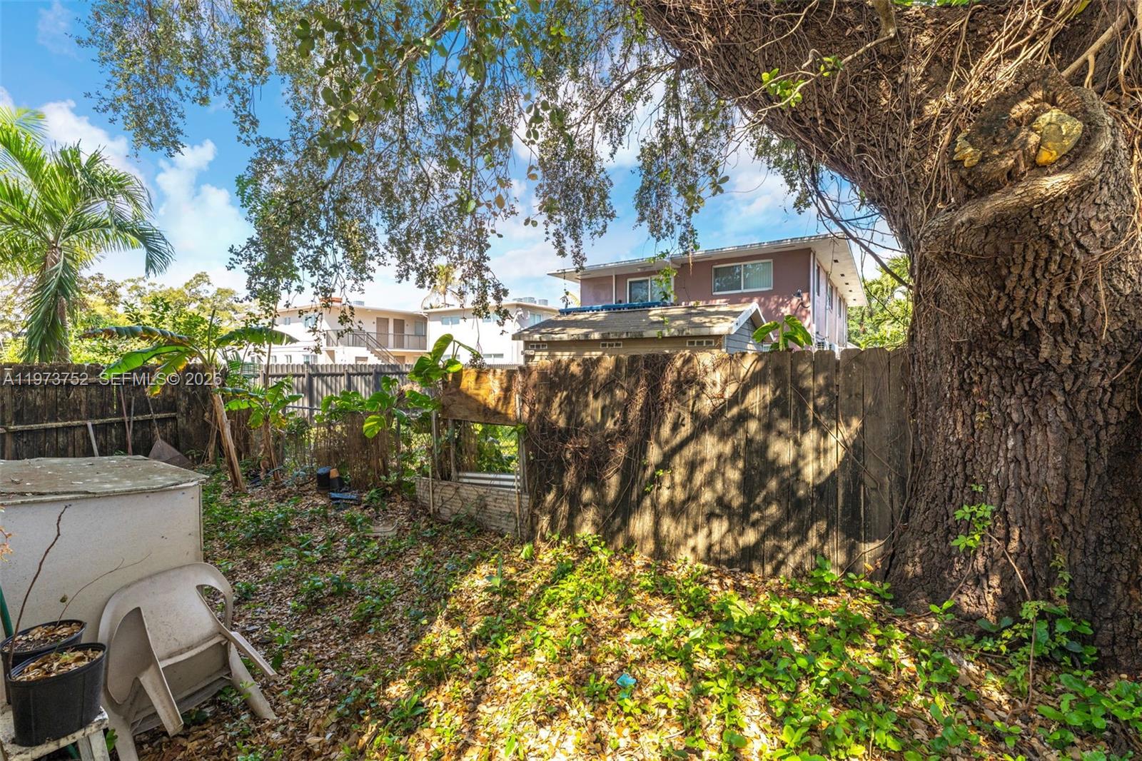 1613 NW 16th St #E Miami, FL 33125