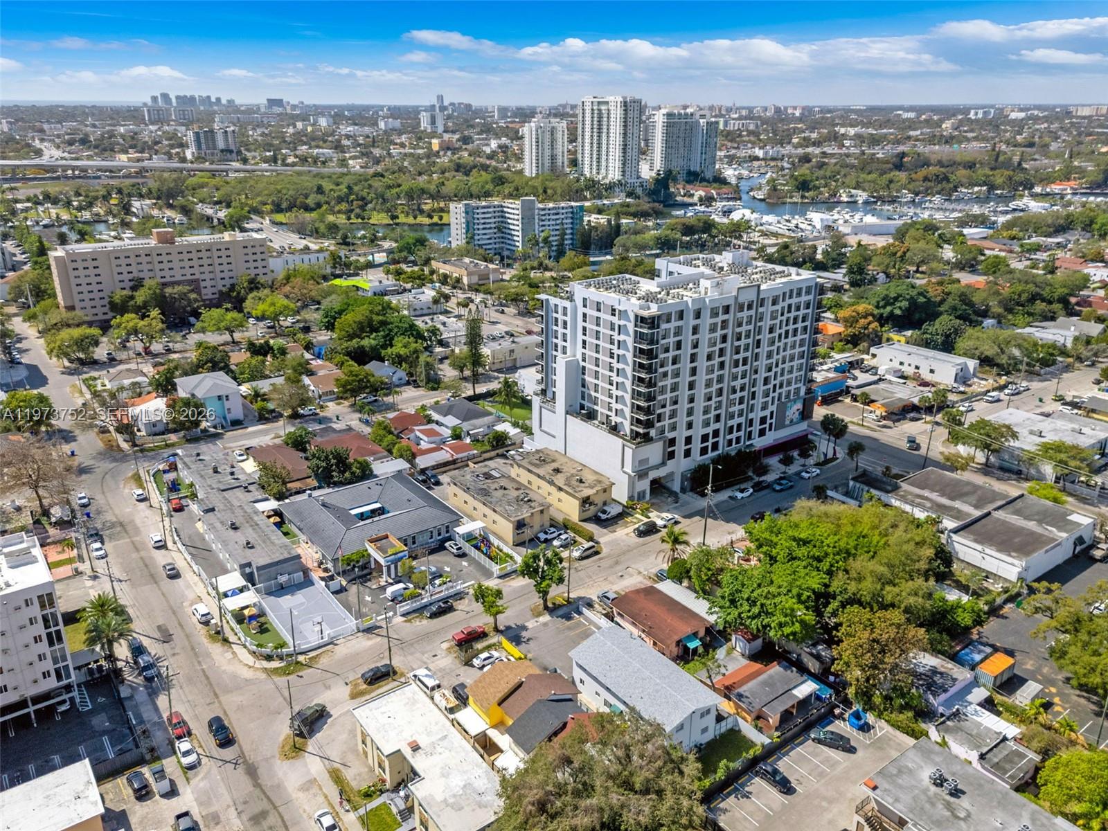 1613 NW 16th St #E Miami, FL 33125