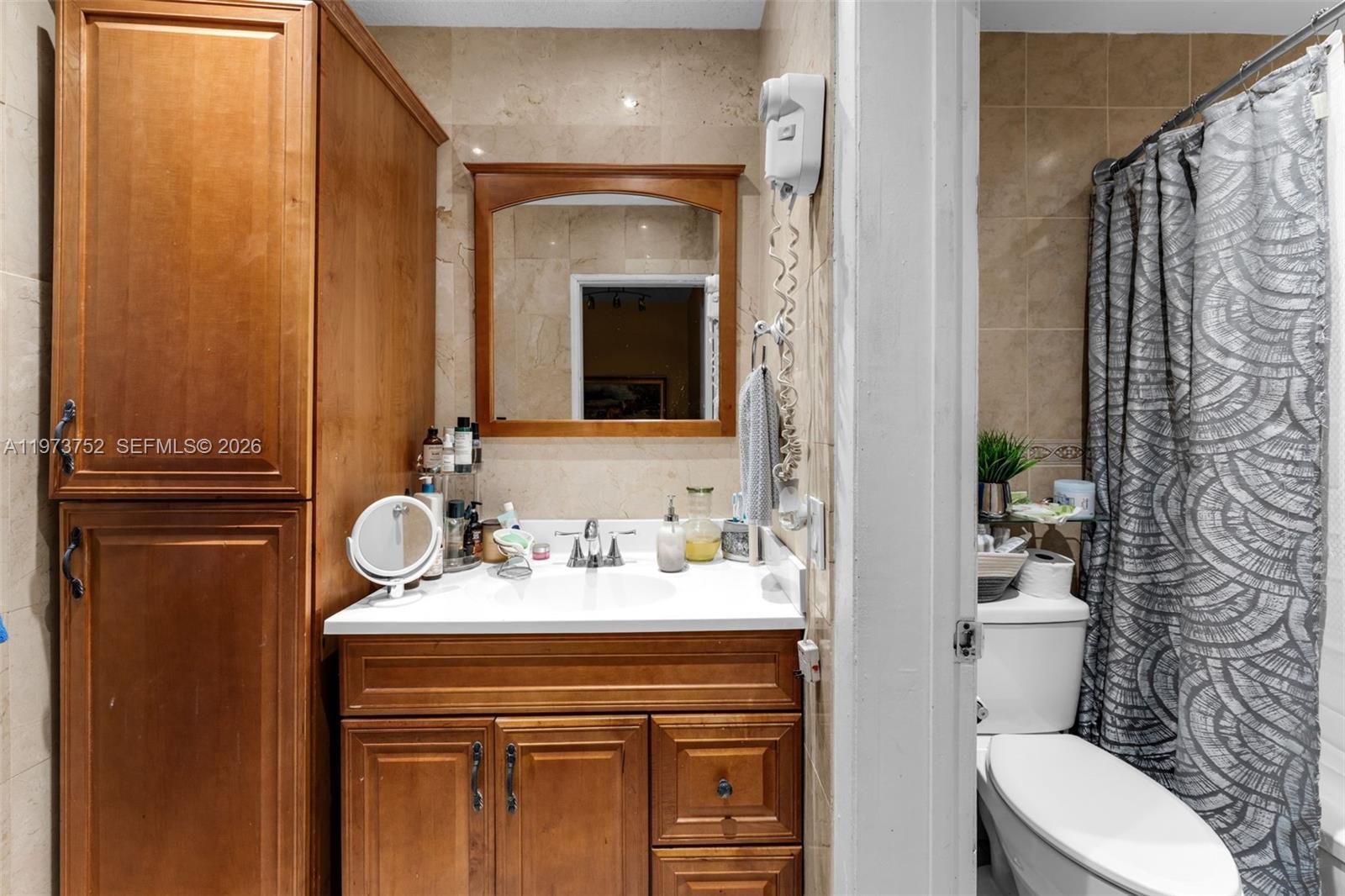 1613 NW 16th St #E Miami, FL 33125