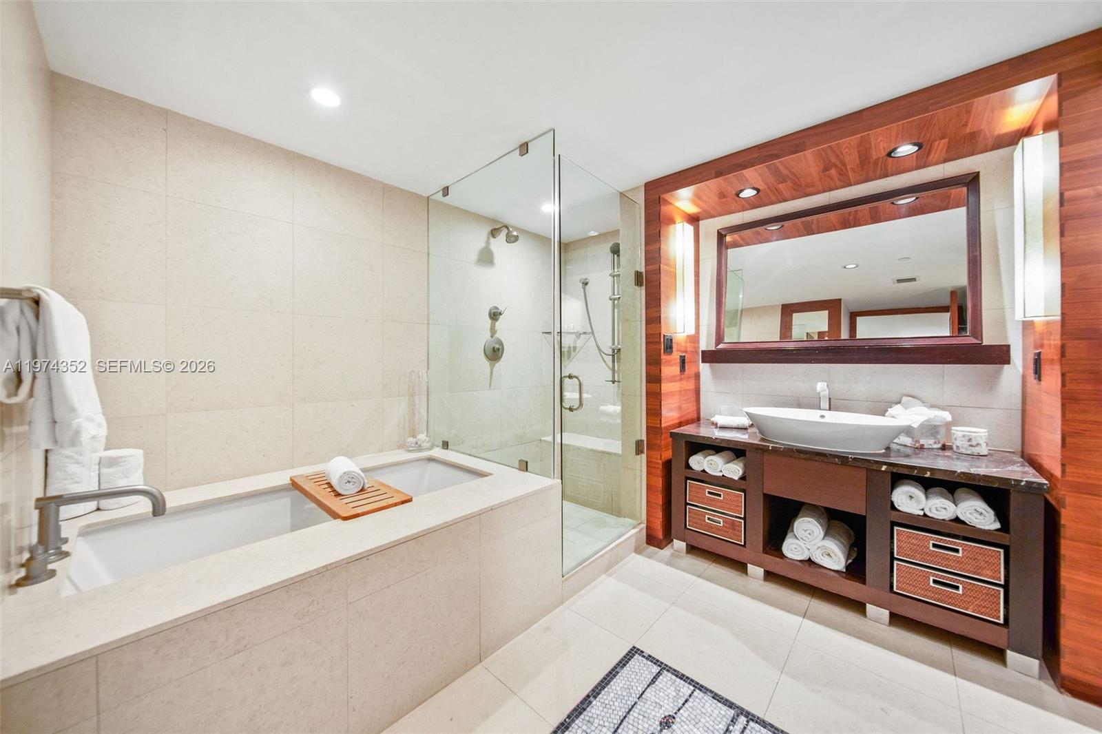 image The Carillon Center Tower4