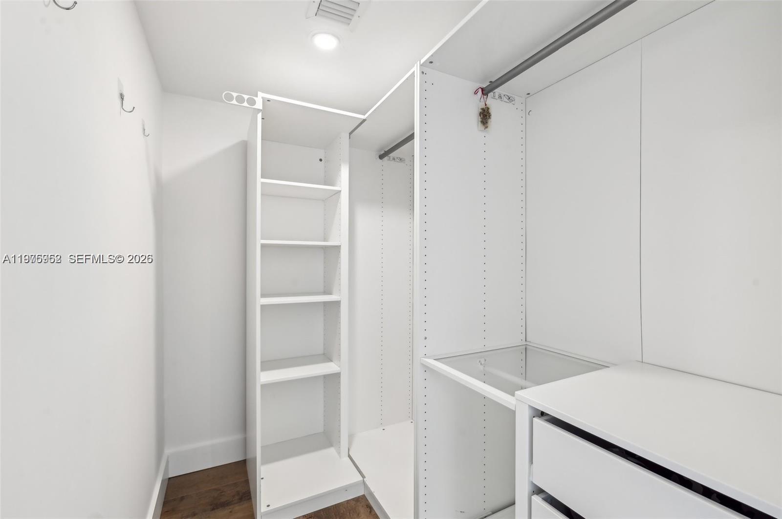 13800 Highland Dr #202 North Miami Beach, FL 33181