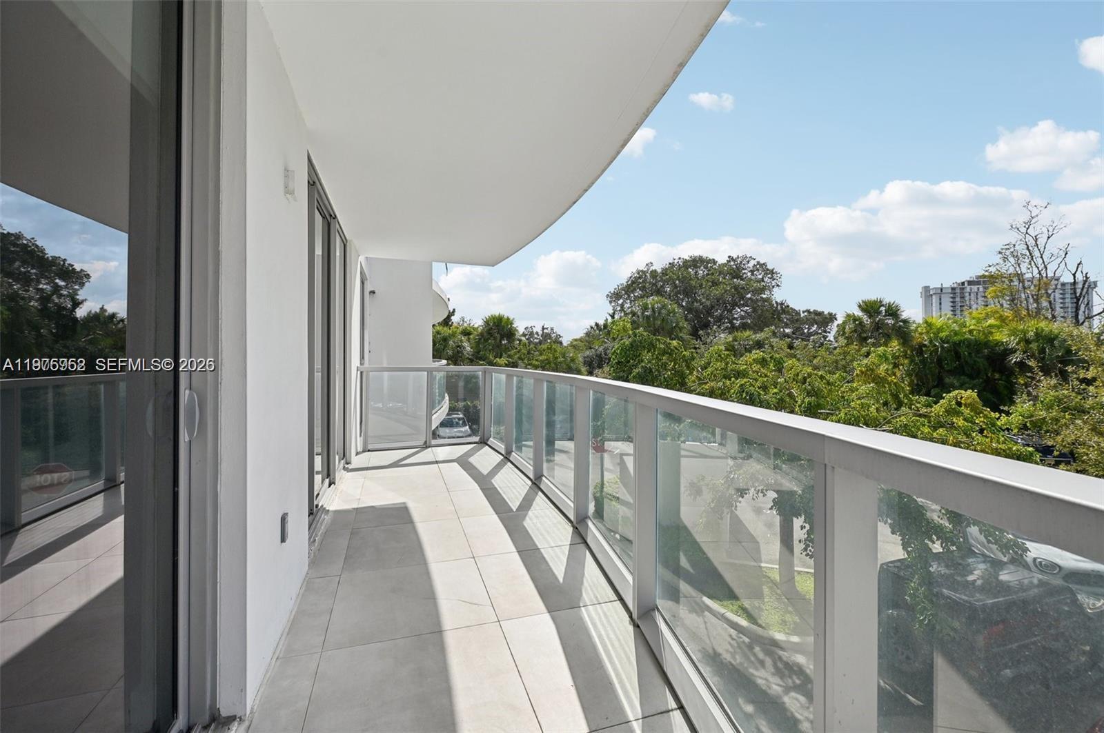 13800 Highland Dr #202 North Miami Beach, FL 33181